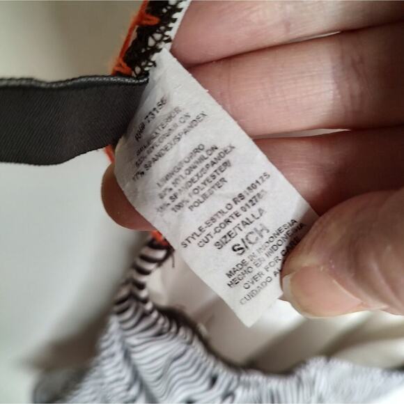 Kenneth Cole Reaction Tummy Control Zebra Print Halter Top Swim Suit Size Small - Picture 8 of 8